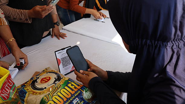 Panduan Sistem QRIS untuk Merchant: Pengertian, Cara Daftar, dan Tarif MDR Terbaru