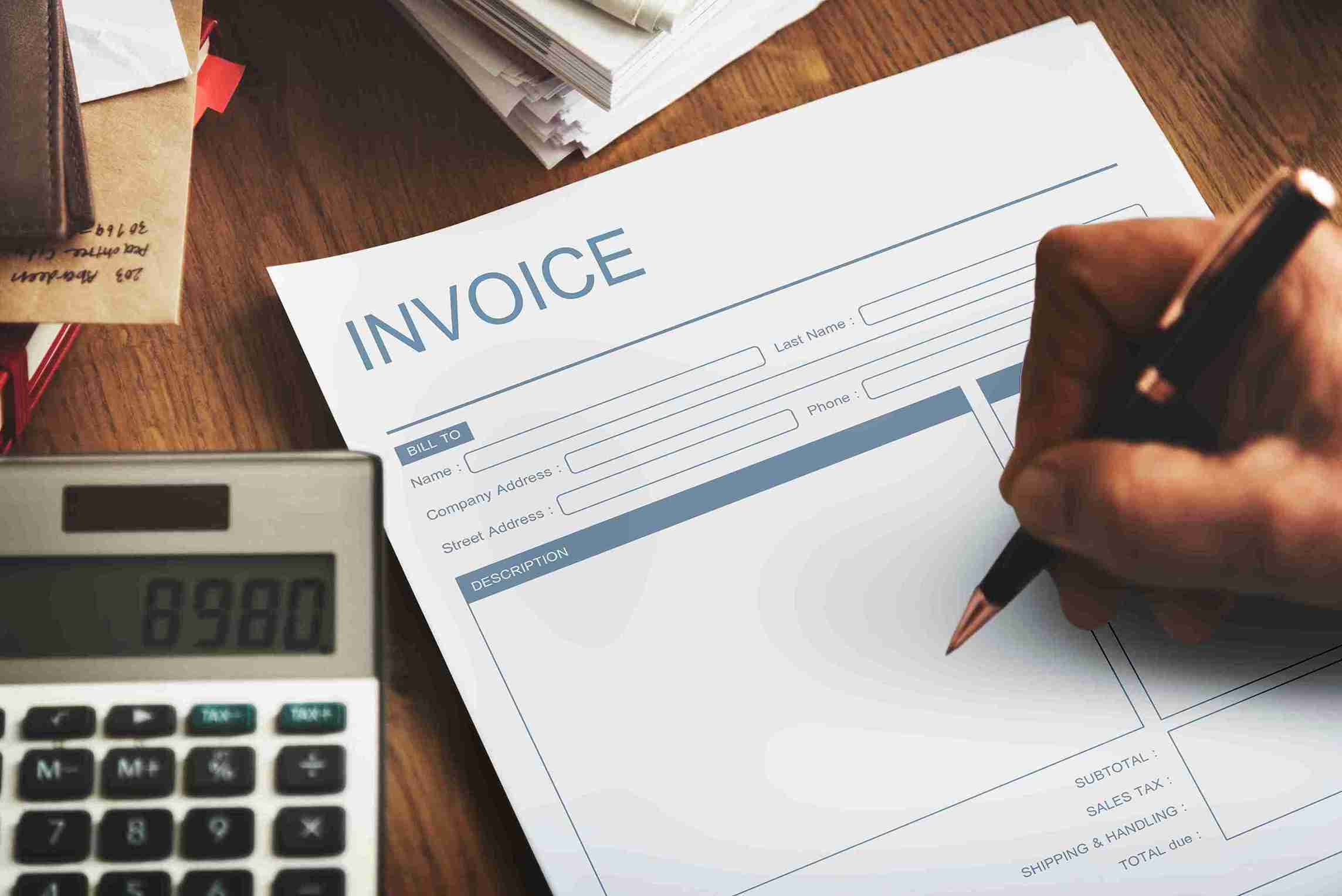 10 Contoh Invoice Pembayaran Sederhana + Cara Membuatnya untuk Bisnis